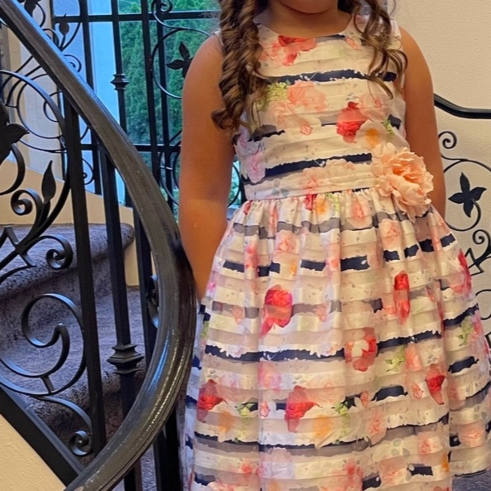 Girls dress size 10